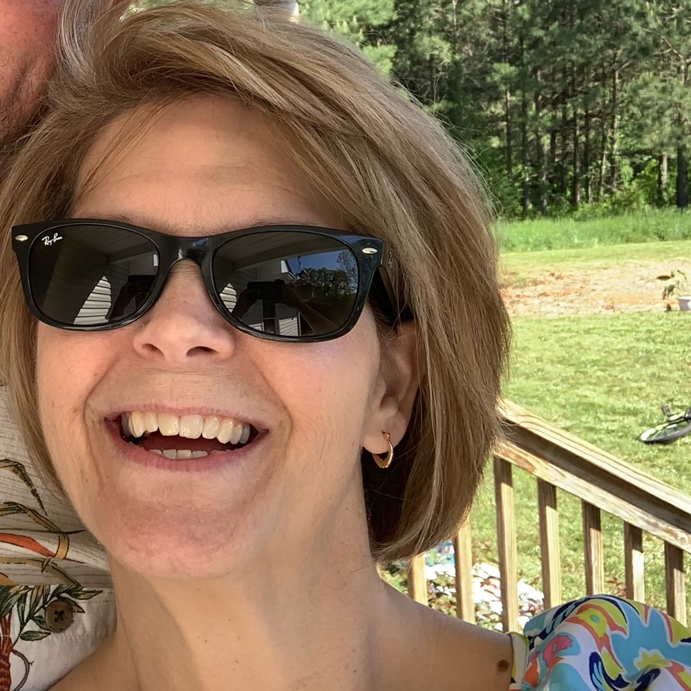 Meet your Posher, Sharon